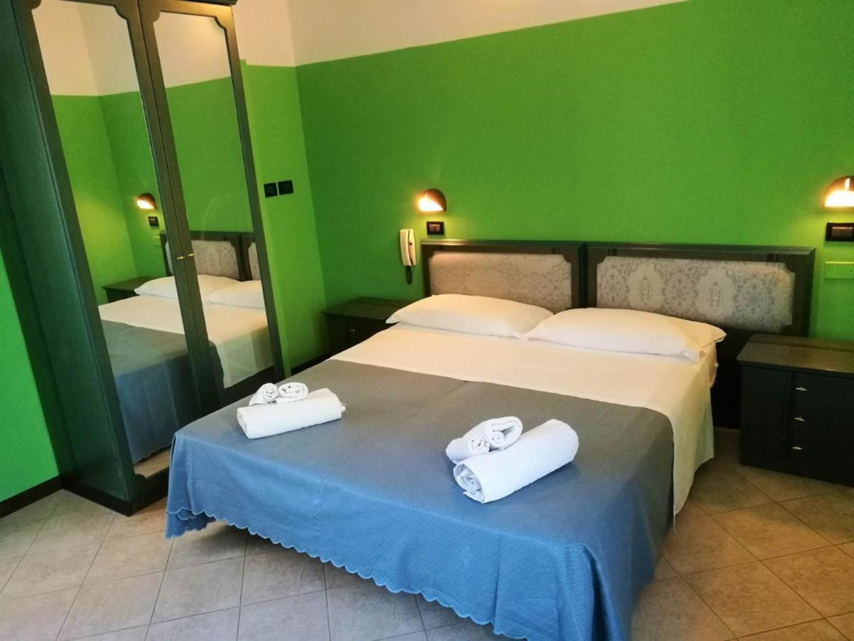 Hotel Berna Rimini Extérieur photo
