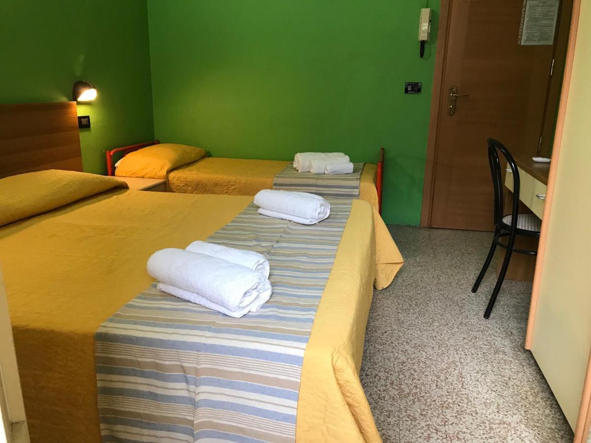 Hotel Berna Rimini Extérieur photo